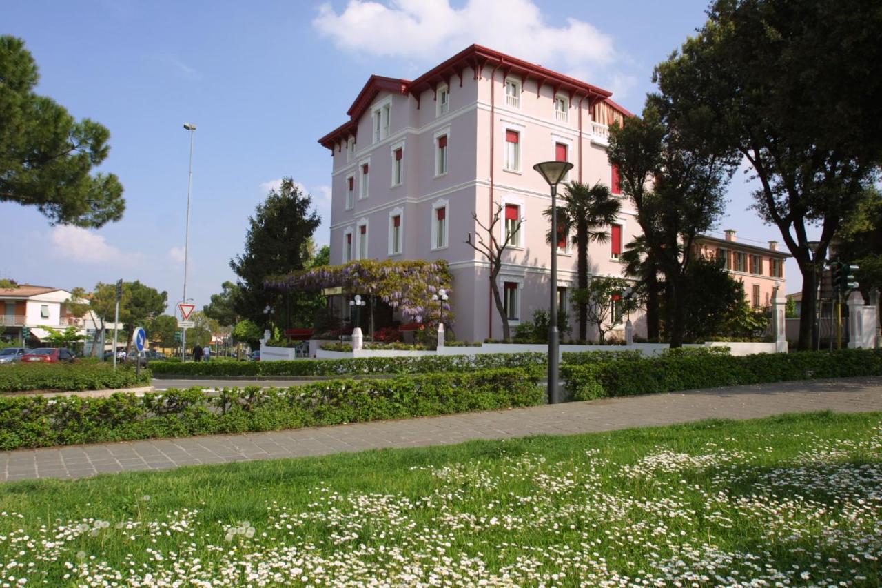 Hotel Giardinetto Desenzano del Garda Luaran gambar