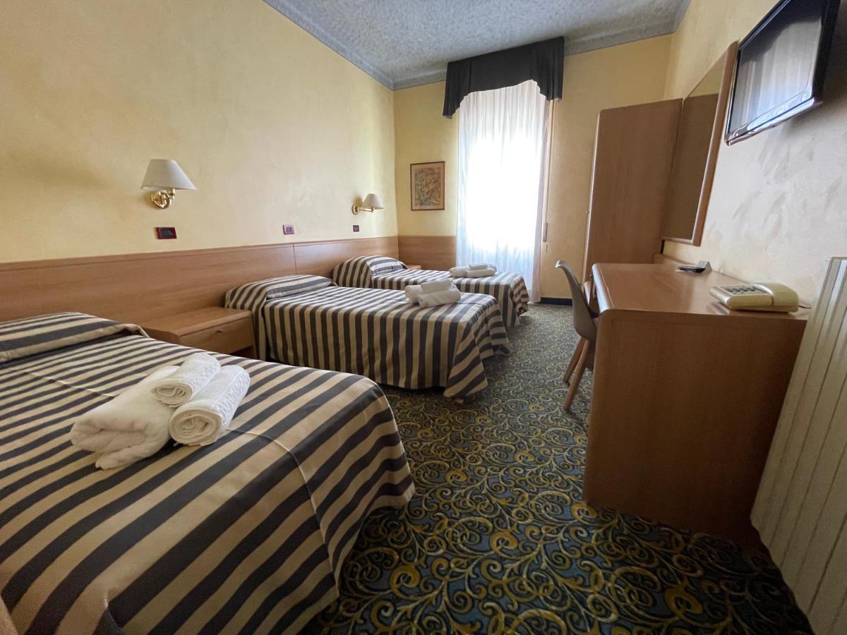Hotel Giardinetto Desenzano del Garda Luaran gambar