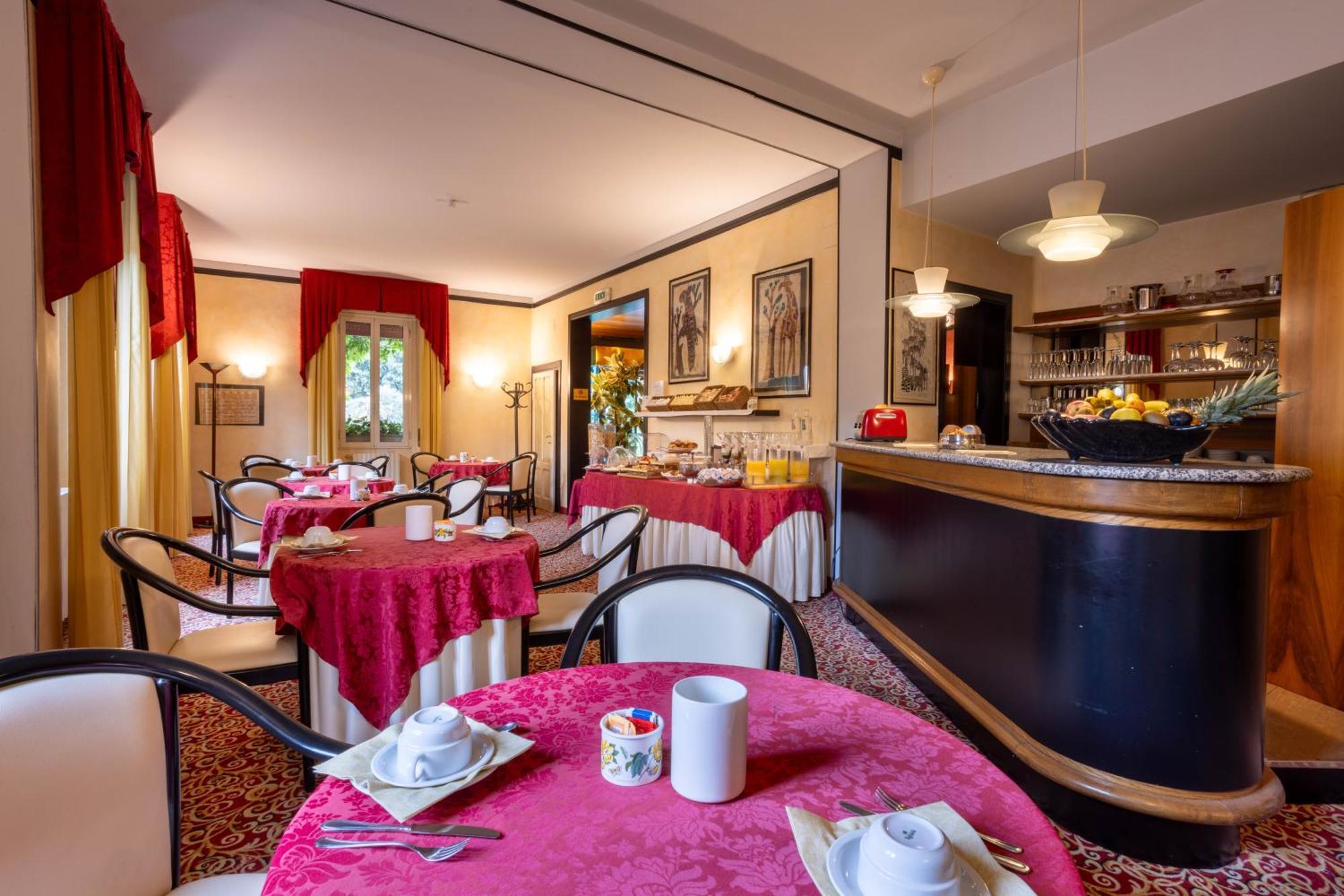 Hotel Giardinetto Desenzano del Garda Luaran gambar