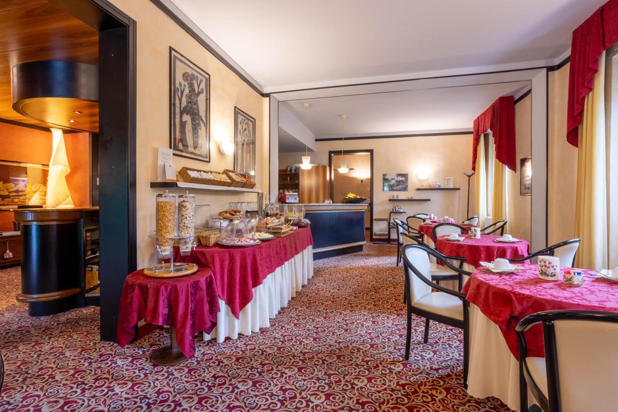 Hotel Giardinetto Desenzano del Garda Luaran gambar