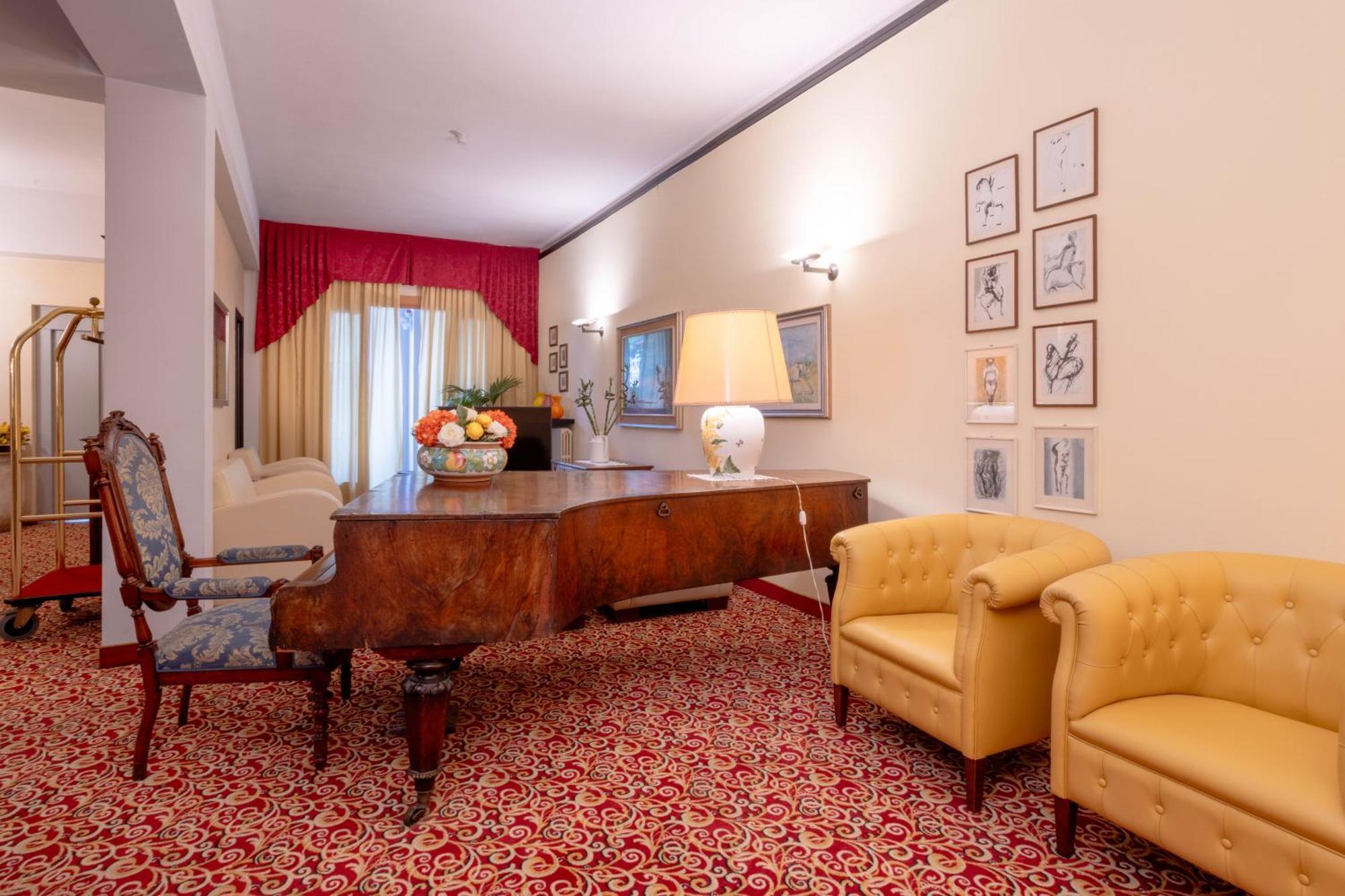 Hotel Giardinetto Desenzano del Garda Luaran gambar