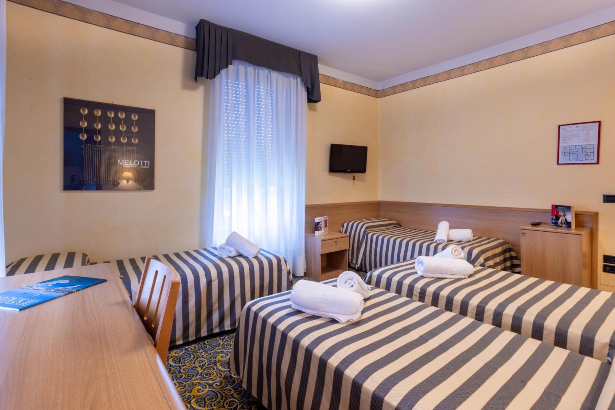 Hotel Giardinetto Desenzano del Garda Luaran gambar